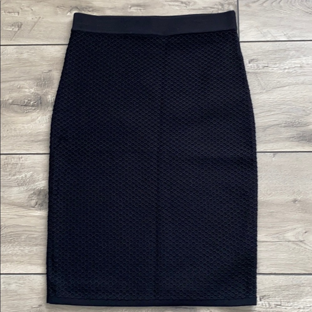 Forever 21 Women’s NEW Black Stretch Skirt  Size S